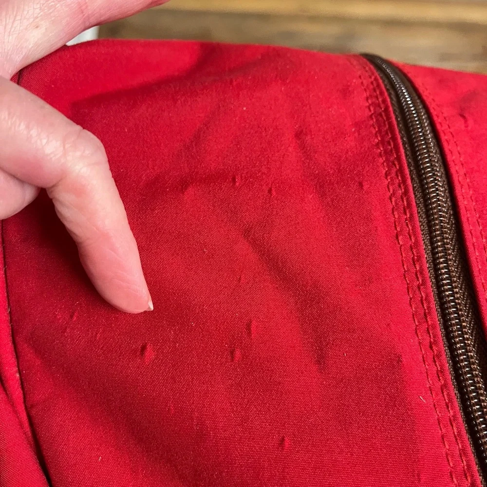Marlboro Red & Brown Duffel Bag, GUC, clean, missing 2 buckles front flap